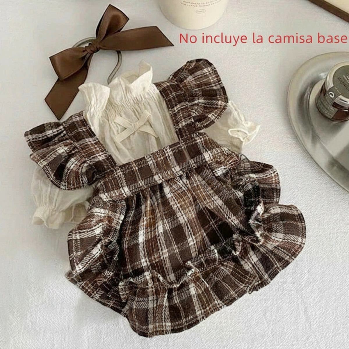 vestido de princesa a cuadros con moño para perra Mitzon, diseño retro y cómodo, ideal para paseos y ocasiones especiales.