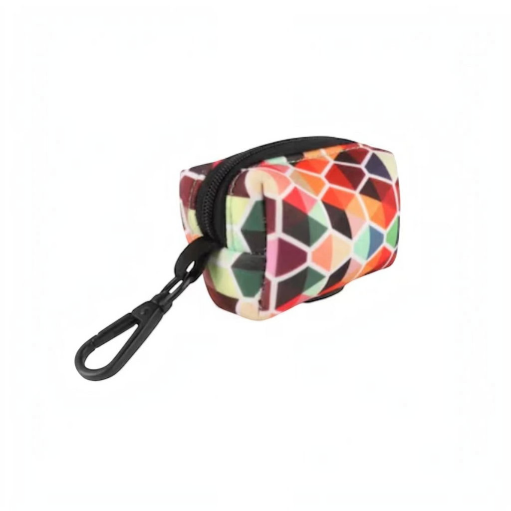 Dispensador de bolsas para perro geométrico de Mitzon, práctico y estiloso con diseño colorido.