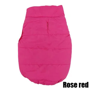 Chaleco abrigador para perro con forro polar en couleur rose rouge, idéal pour les jours froids.