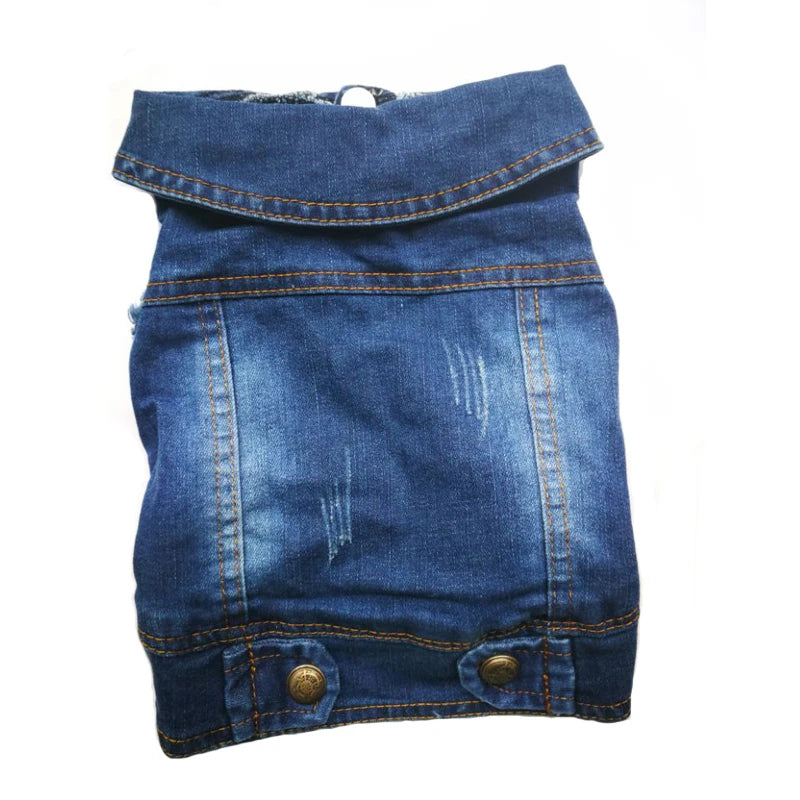 Chamarra vaquera de mezclilla para perros con diseño moderno y cómodo en tejido de mezclilla azul.