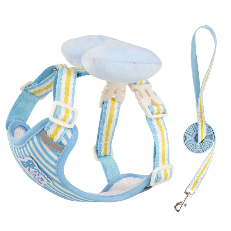 Arnés con moño para perro pequeño color bleu avec laisse assortie, idéal pour les promenades stylées.