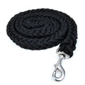 Correa de nylon para perro reforzada de 130 cm en color negro, ideal para paseos y aventuras al aire libre.