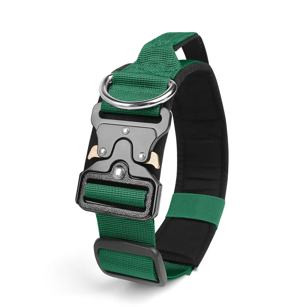 Collar táctico para perro de nylon resistente en color verde con hebilla de liberación rápida de Mitzon.