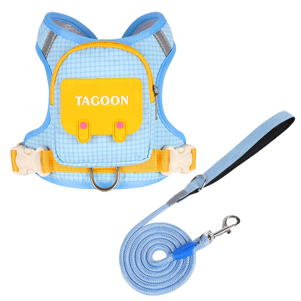 Arnés tipo mochila reflectante para perros avec compartimentos et laisse, design pratique pour balades.