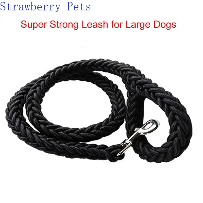 Correa de nylon para perro reforzada de 130 cm, ideal para paseos y aventuras al aire libre.