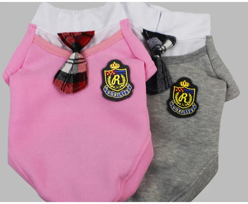 uniforme escolar para perro camisa o vestido en rosa y gris con detalles de corbata y parche