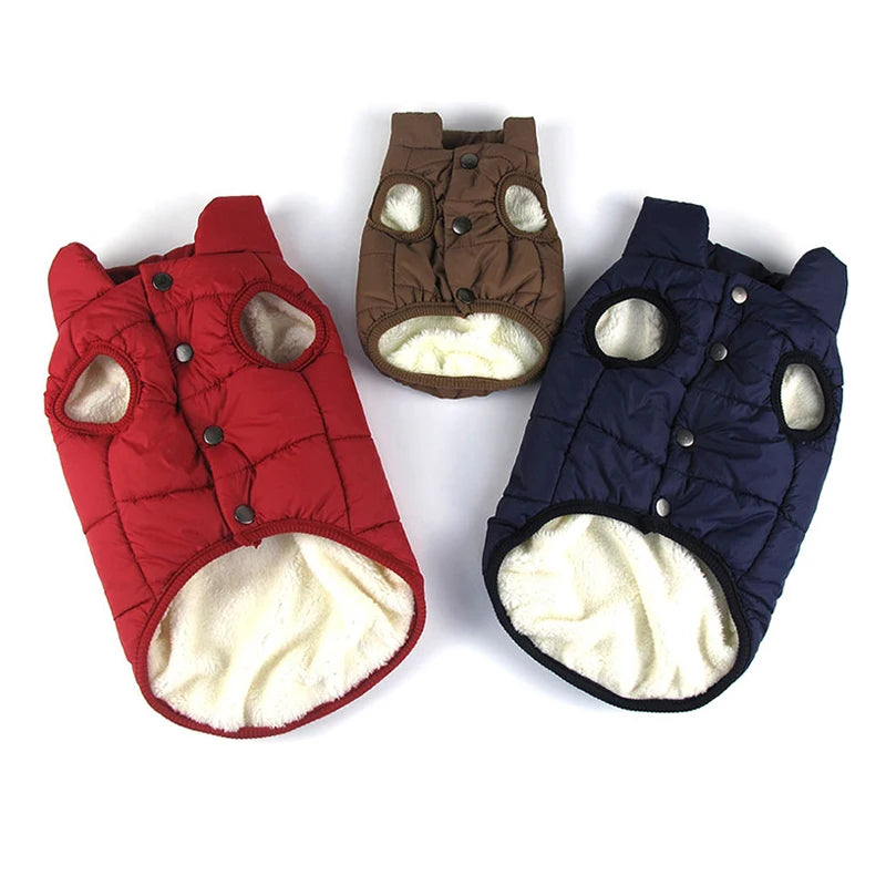 Chaleco abrigador para perro con forro polar en rouge, marron et bleu navy, parfait pour l'hiver.