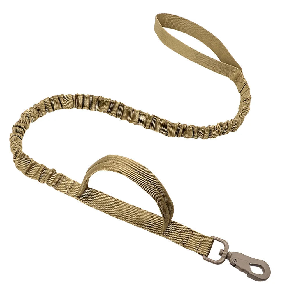 Correa elástica de alta resistencia para arnés táctico para perro pequeño, diseñada para control y comodidad.