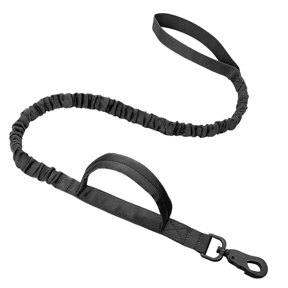 Correa elástica para arnés táctico para perro pequeño, diseñada para un control seguro y cómodo.