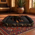 Cama para perro antiderrapante acolchada 70x90 | Mitzon, perro descansando en un confortable espacio