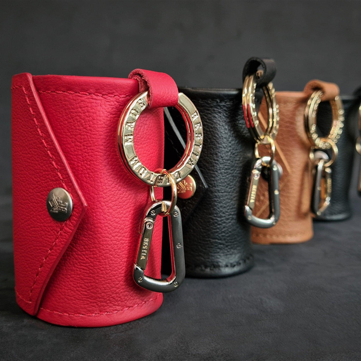 Detalle porta bolsas Bestia Designer - material de calidad y diseño refinado MITZON