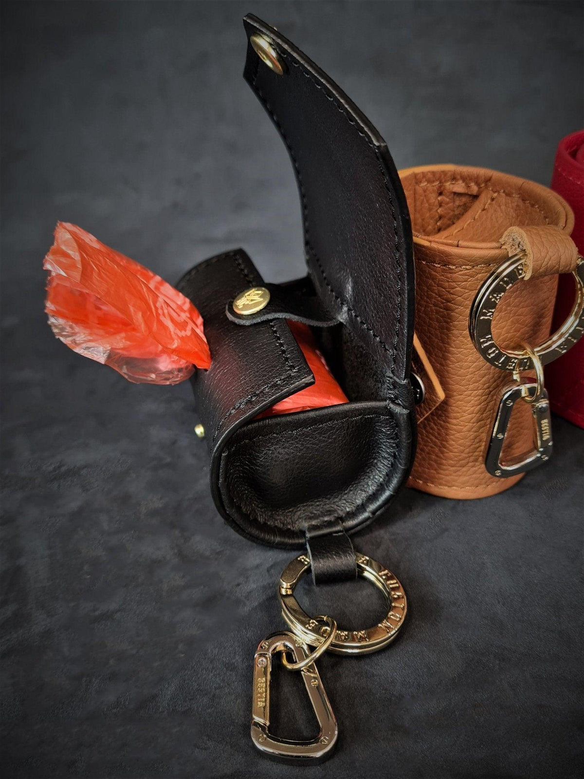 Porta bolsas Bestia diseño de lujo para perros - accesorio fashion práctico y sofisticado - MITZON